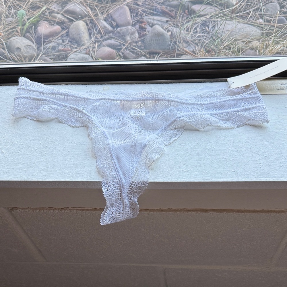 Naked Princess Fiona Thong White Lace Never Worn